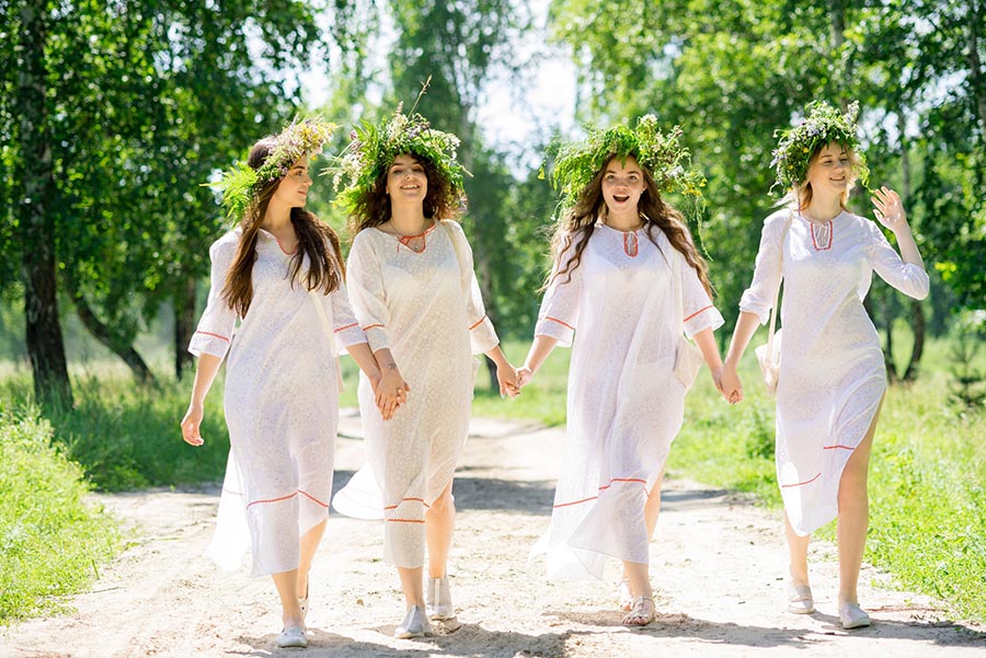 A cozy shot with Slavic girls — straight from Jakarta